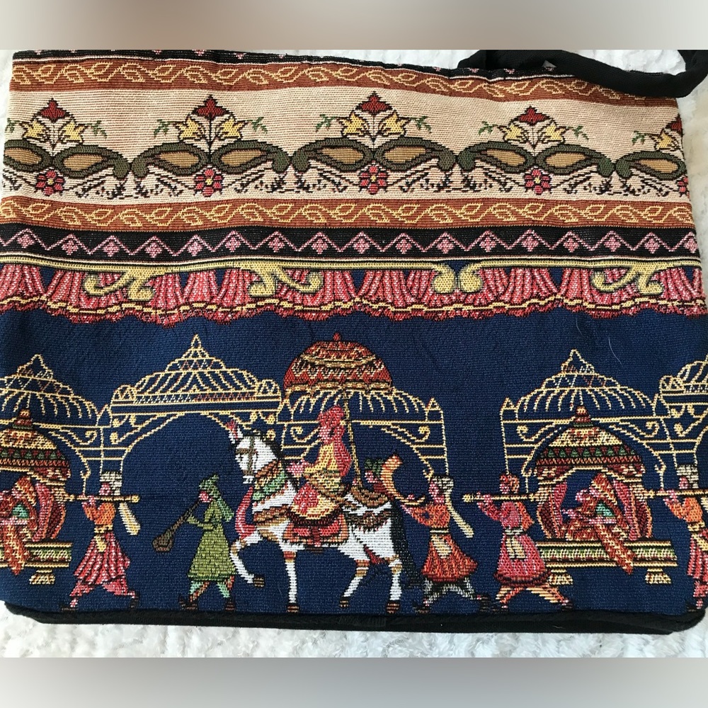 WEAVED FESTIVAL BAG - WEDDING PROCESSION handmade  ￼
In India
